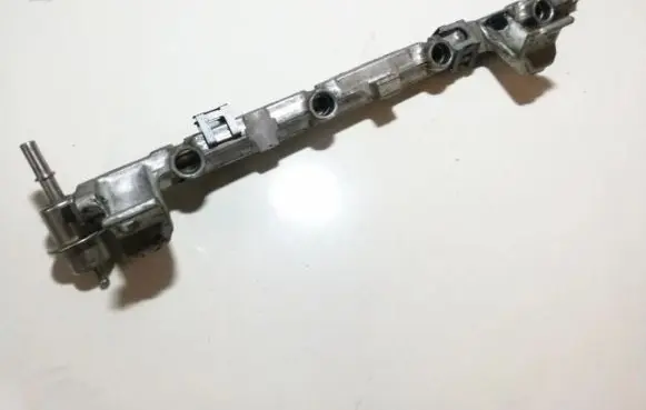 Ford Fusion Fuel main line pipe 9d2809h487