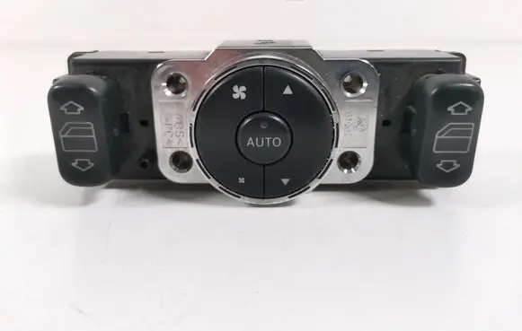 Mercedes-Benz ML W163 Air conditioner control unit module A1638200426