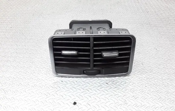 Audi A6 S6 C6 4F Rear air vent grill 4F0819203B
