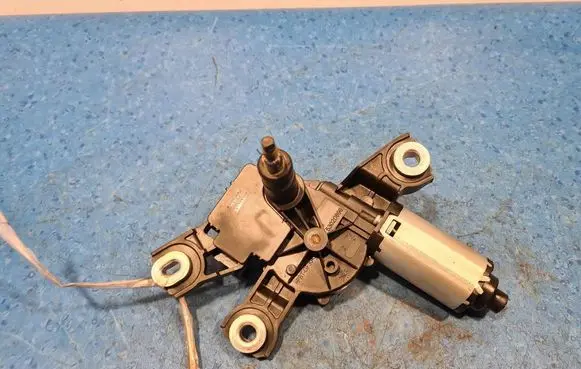 Volkswagen PASSAT CC Rear window wiper motor 3C9955711A