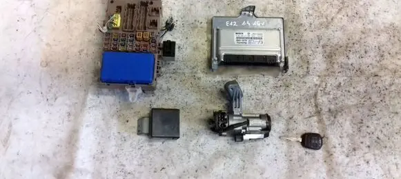 Toyota Corolla E120 E130 Engine ECU kit and lock set 