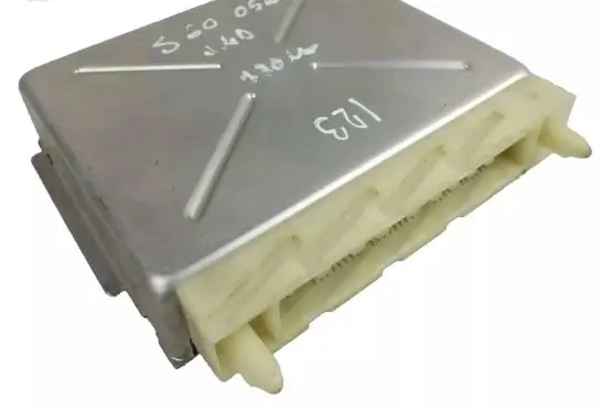 Volvo S80 Engine control unit/module P30735493