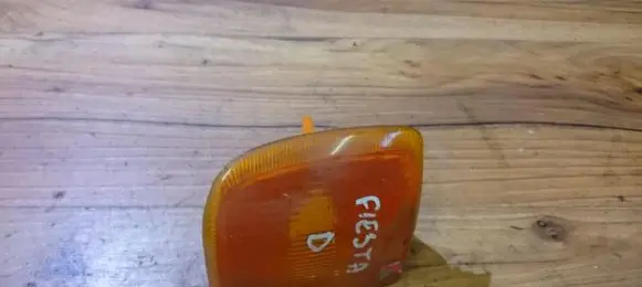 Ford Fiesta Front indicator light 100621000 42318