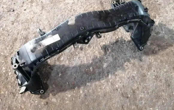 Subaru Outback Intake manifold