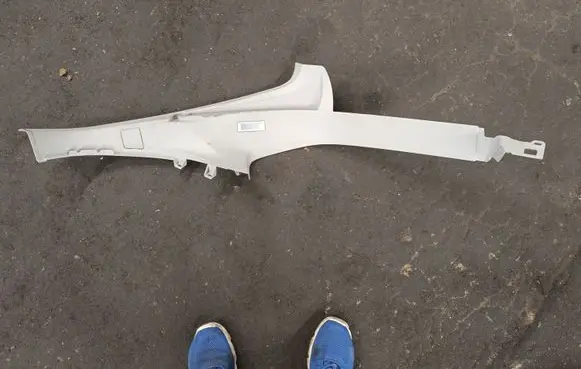 BMW 3 E90 E91 (D)pillar trim (top) 003990012500