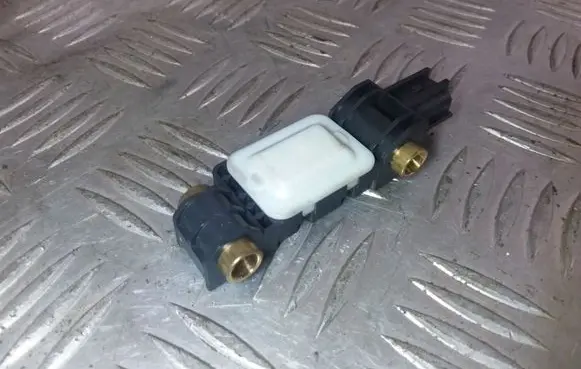 Audi A4 S4 B7 8E 8H Airbag deployment crash/impact sensor 8E0959643B