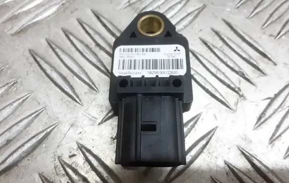 Mitsubishi Outlander Airbag deployment crash/impact sensor 8651A001