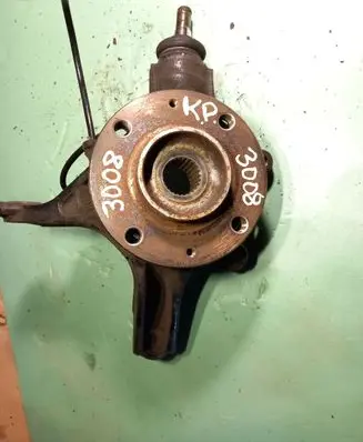 Peugeot 3008 I Front wheel hub