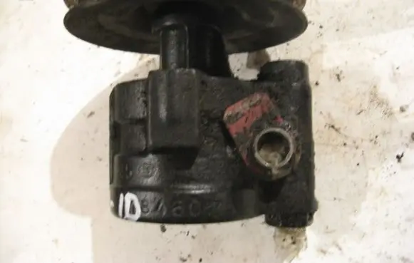 Renault Espace III Power steering pump