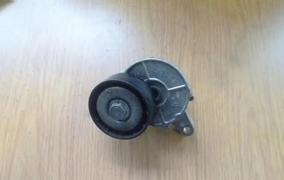 Audi A4 S4 B8 8K Timing belt tensioner 04L903315B VD1178
