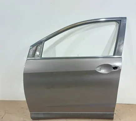 Honda CR-V Front door 