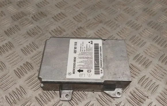 Mercedes-Benz E C207 W207 Airbag control unit/module A2079011800