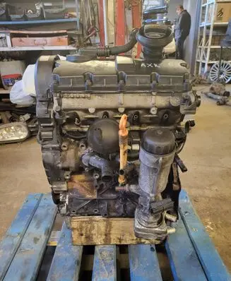 Volkswagen Golf IV Engine AXR