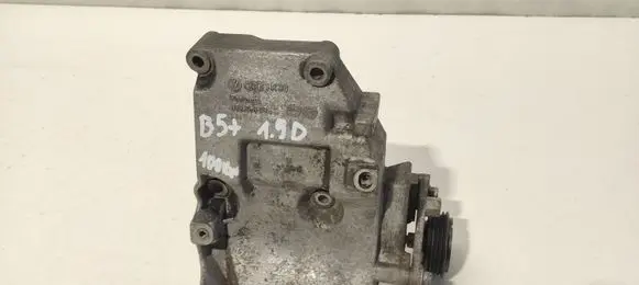 Volkswagen PASSAT B5.5 A/C compressor mount bracket 038260885C