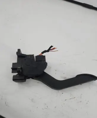 Iveco Daily 6th gen Accelerator throttle pedal 5801814890 B720