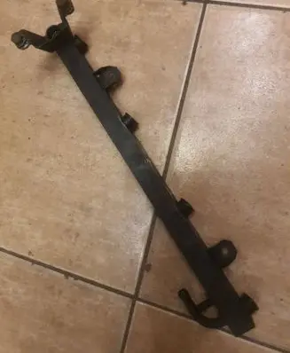 BMW 3 E30 Fuel distributor 1707731