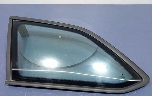 Skoda Octavia Mk3 (5E) Rear side window 