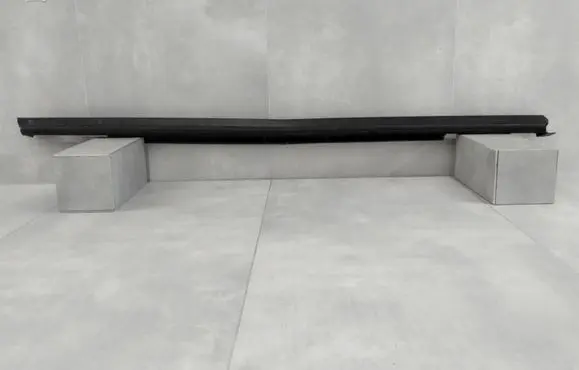 Front sill (body part)