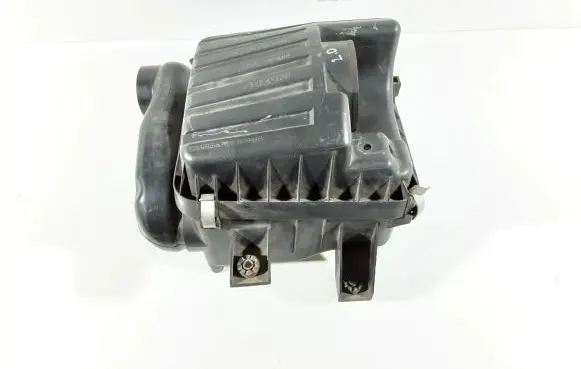 Suzuki Grand Vitara I Air filter box 65DA01