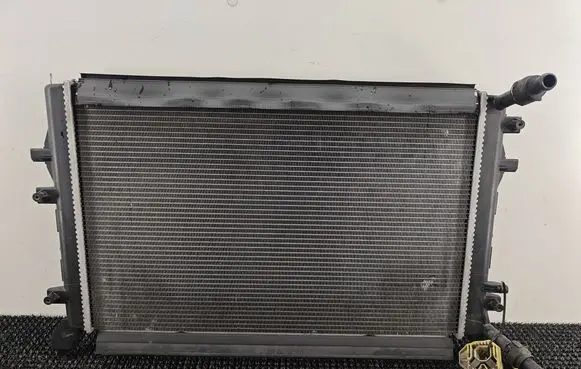 Volkswagen Beetle A5 Coolant radiator 1K0121251BN 993820A
