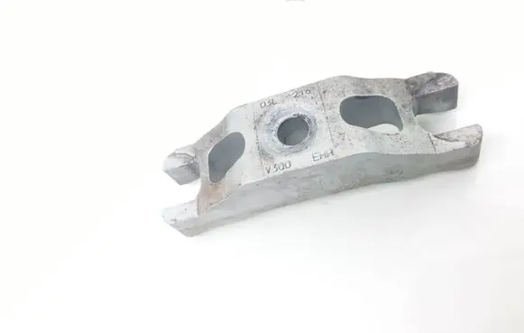 Skoda Octavia Mk2 (1Z) Fuel Injector clamp holder 03L216