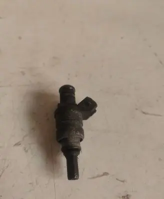 BMW 5 E60 E61 Fuel injector 1427240