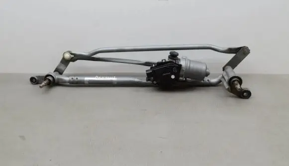 Land Rover Discovery 5 Front wiper linkage and motor HY3217500BB