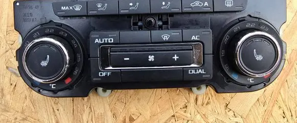 Skoda Yeti (5L) Climate control unit 3T0907044BJ