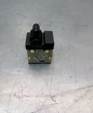 Chrysler 300M Central locking switch button 04760854AB 39754D