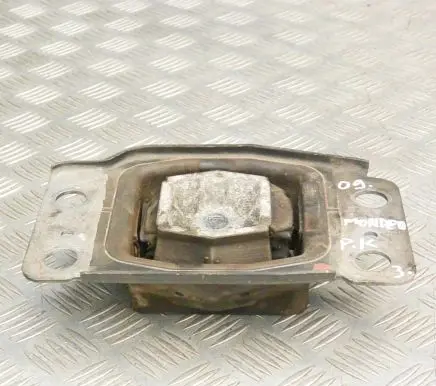 Ford Mondeo MK IV Engine mount bracket 7G917M121BA