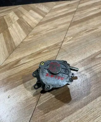 Mercedes-Benz R W251 Vacuum pump a6422300165