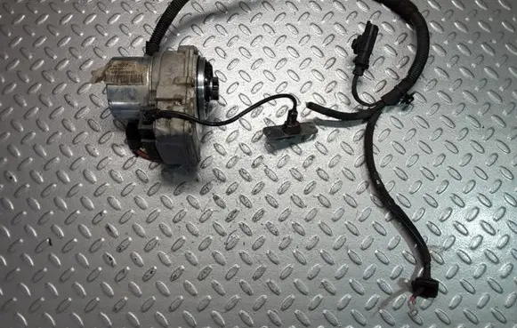 Peugeot 208 Power steering pump 9816450780 6700003503