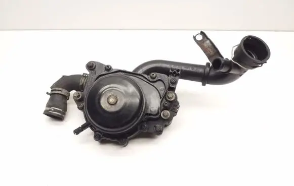 Mercedes-Benz E W212 Water pump a6512002001