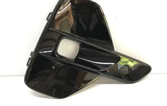 Volvo XC40 Front bumper lower grill 32347387
