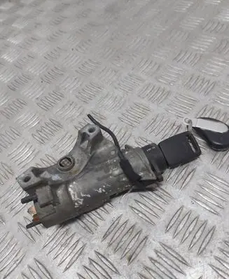 Audi A4 S4 B5 8D Ignition lock 4B0905851A