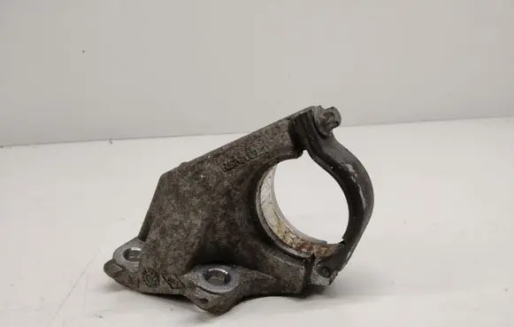 Mercedes-Benz Vito Viano W447 Driveshaft support bearing bracket 897743031R