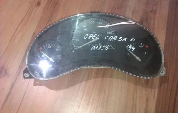 Opel Corsa B Speedometer (instrument cluster) 90386322