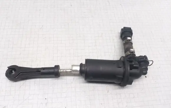 Citroen C4 I Clutch slave cylinder 