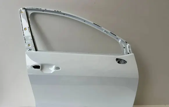 KIA Sportage Front door