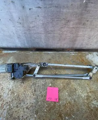 Ford Focus Front wiper linkage and motor 