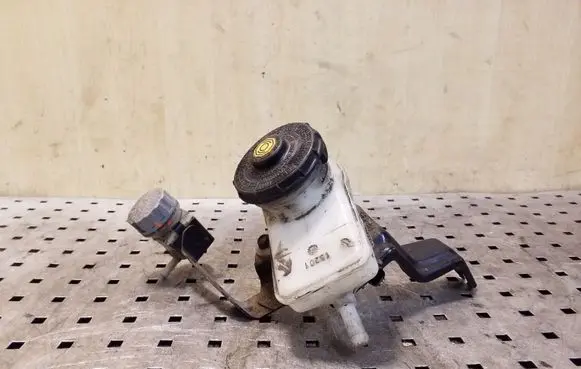 Honda CR-V Brake fluid reservoir 0204255770