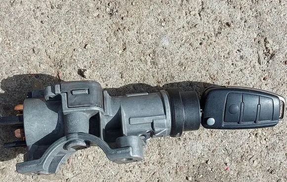Audi A4 S4 B7 8E 8H Ignition lock 4B0905851N