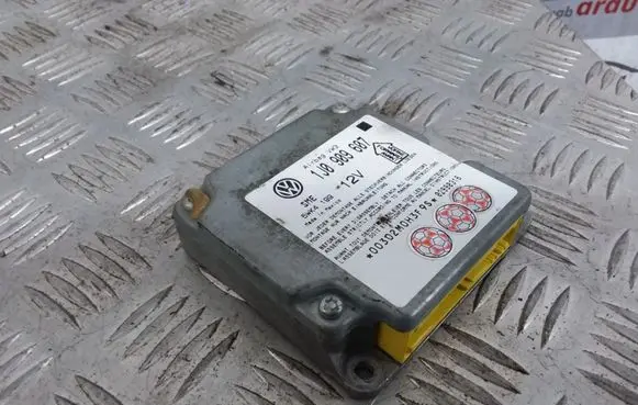 Volkswagen PASSAT B5 Airbag control unit/module