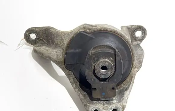 Honda CR-V Engine mount vacuum valve 