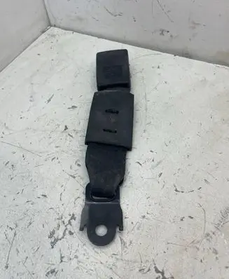 Chevrolet Trax Rear seatbelt buckle 42372978