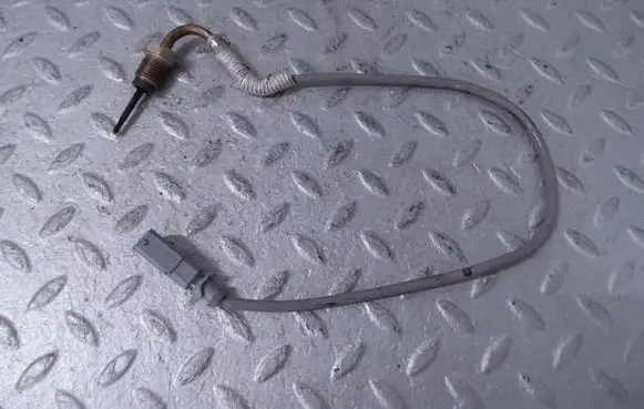 Skoda Karoq Exhaust gas temperature sensor 05L906088CB
