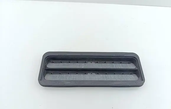 Maserati Ghibli Quarter panel pressure vent 15143604