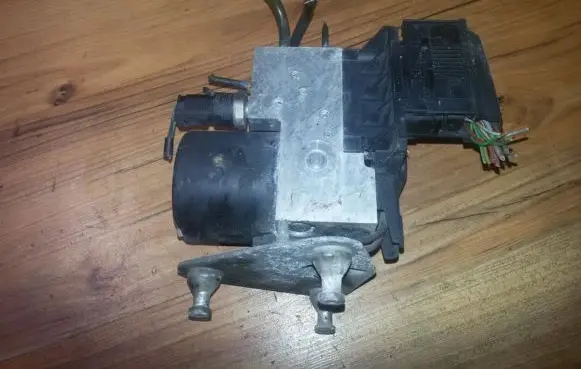 Mercedes-Benz A W168 ABS Pump 0265202461 a0044310912