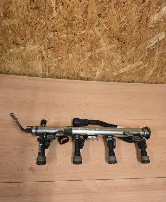 Fuel main line pipe