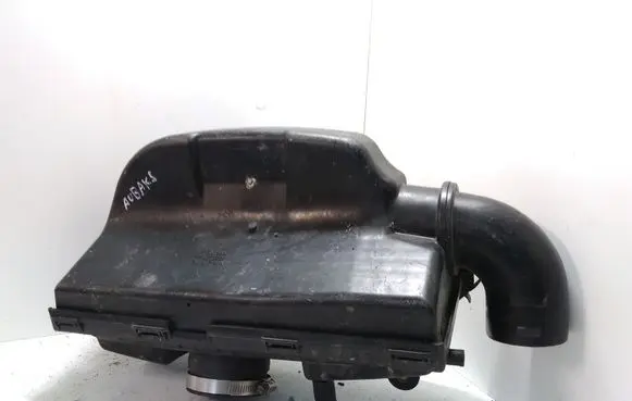 Subaru Outback Air filter box